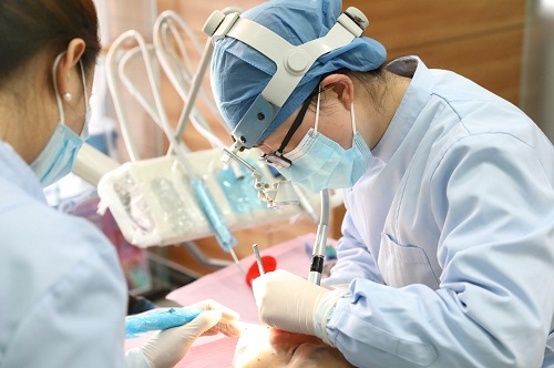 缺牙容易陷入的误区?深圳爱康健齿科详解!