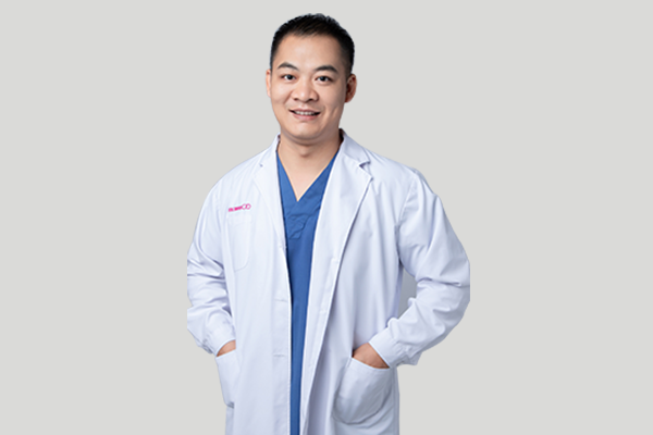 愛康健種植牙醫生楊誌成